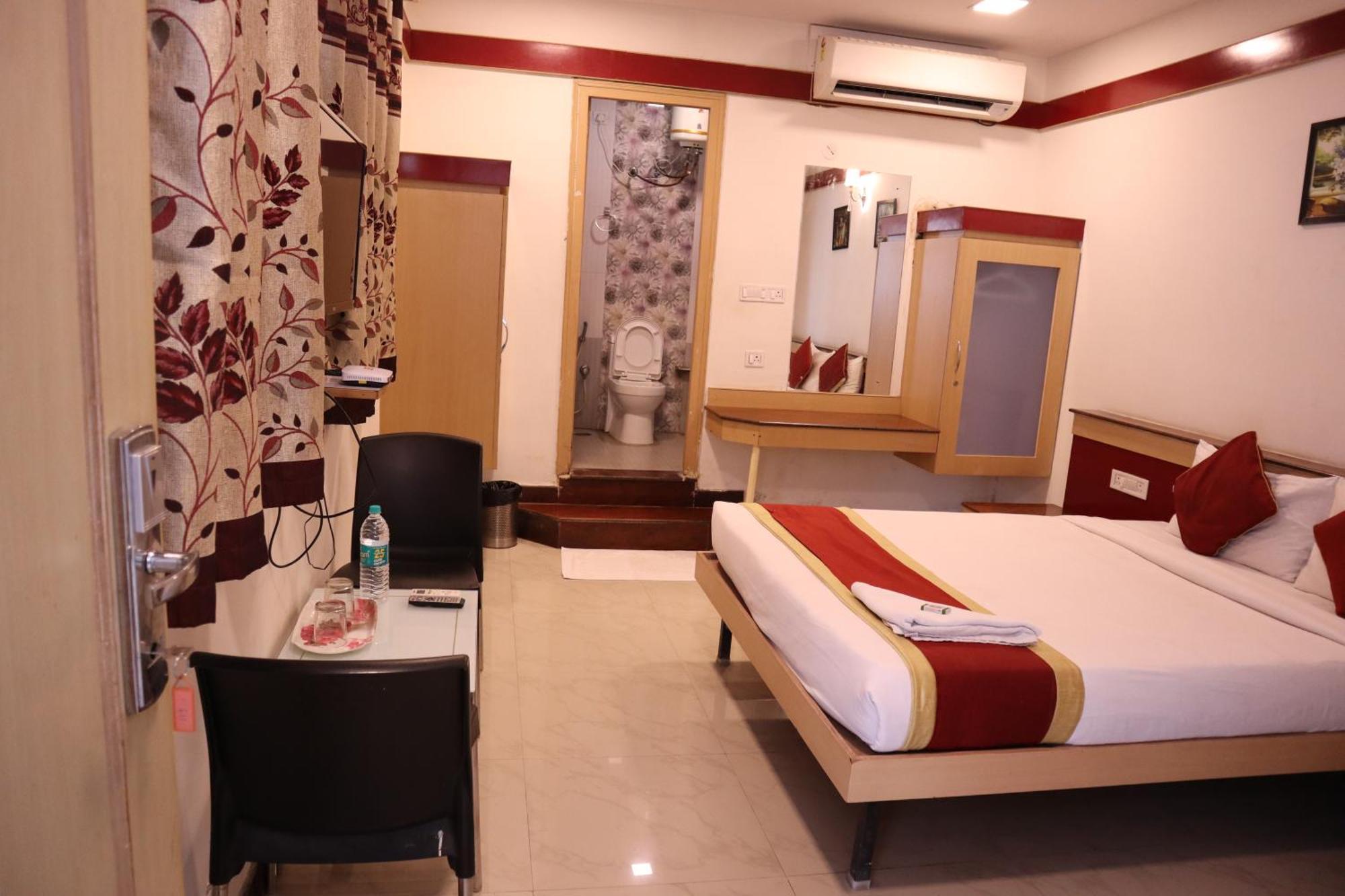 Sri Sai Ram Suites Bangalore Exterior photo