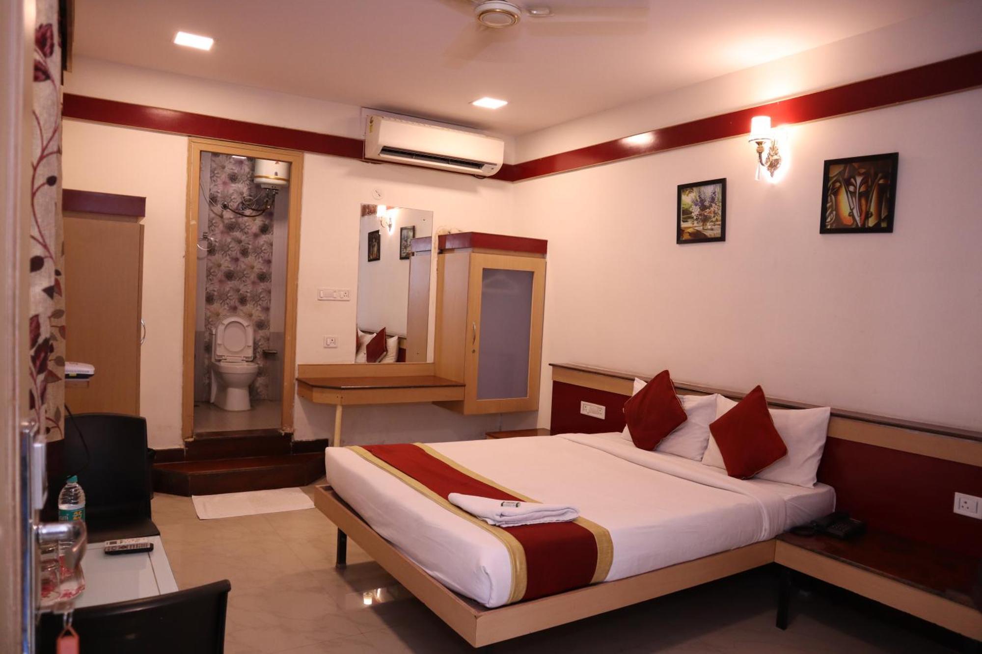 Sri Sai Ram Suites Bangalore Exterior photo