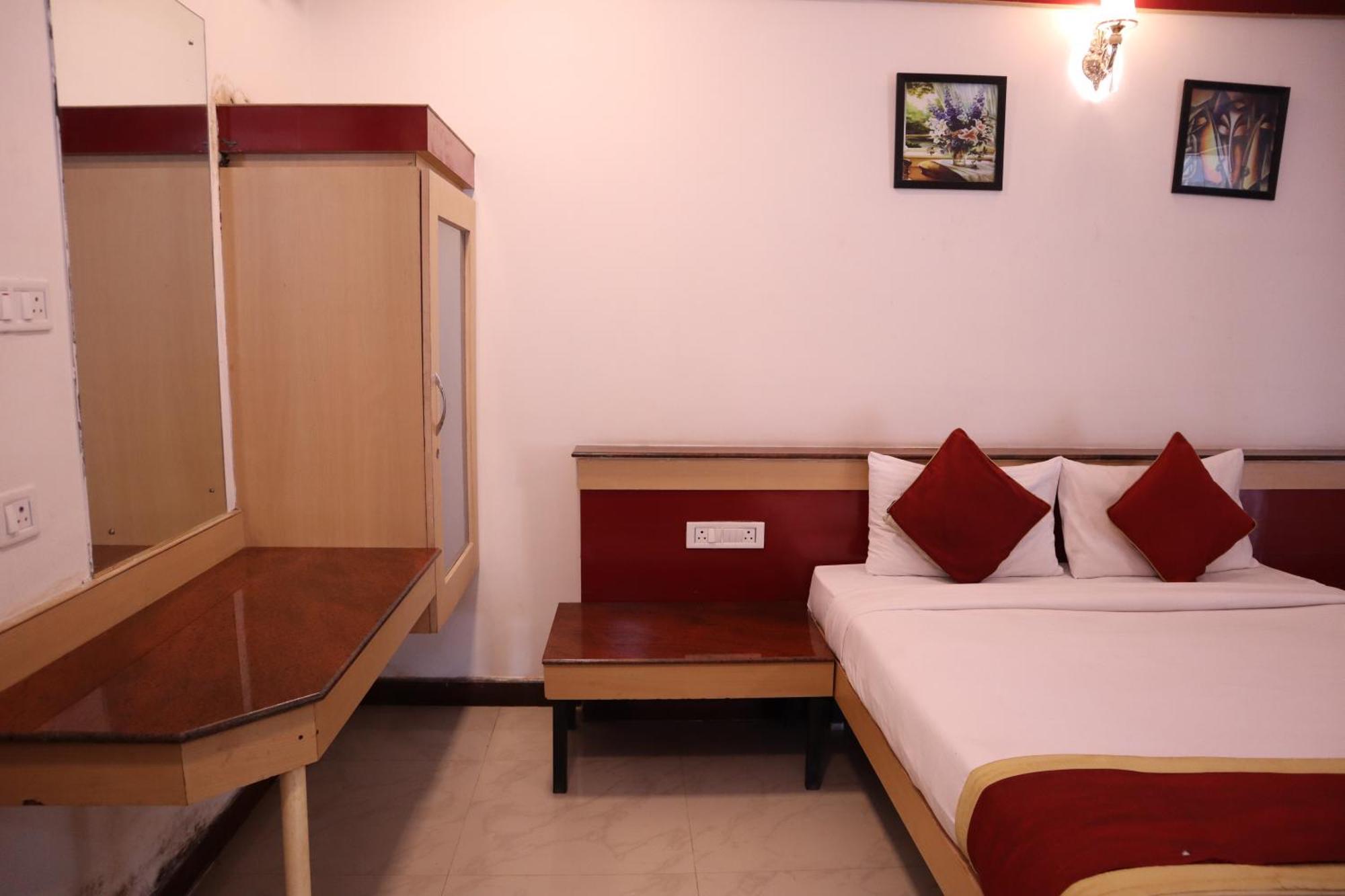 Sri Sai Ram Suites Bangalore Exterior photo